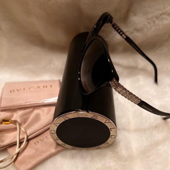 Authentic Bvlgari designer sunglasses with crystals on the sides - Picture 8 of 10
